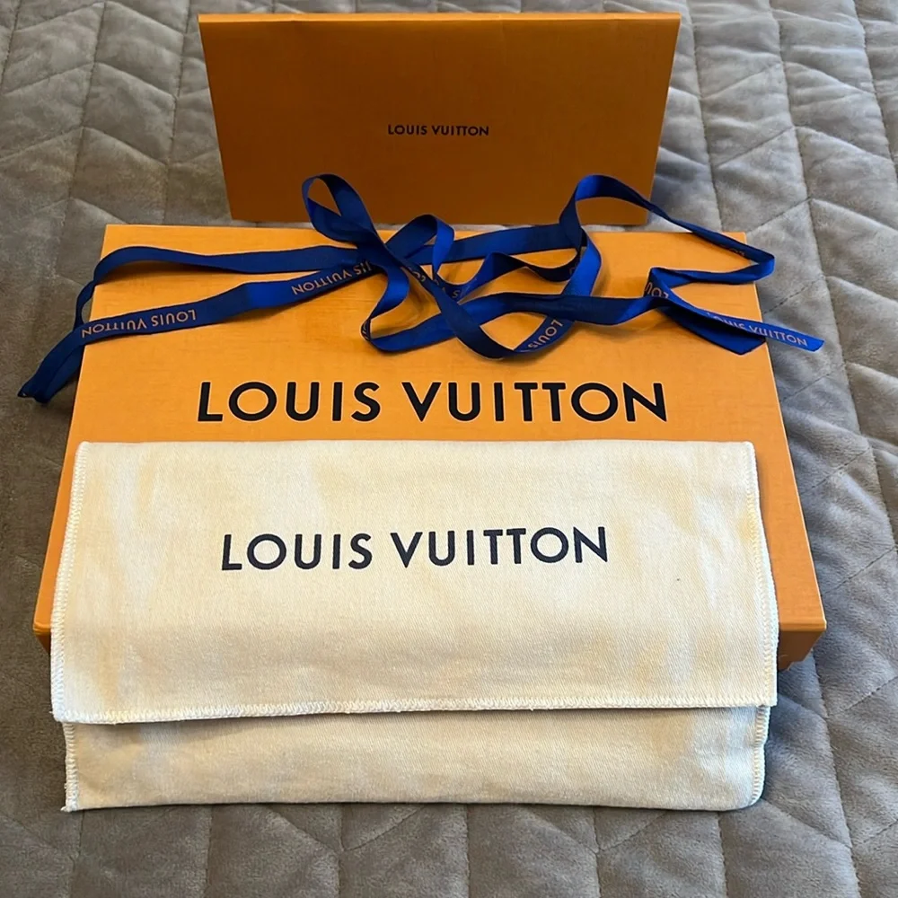 Louis Vuitton Croisette Chain Wallet Crossbody Bag Rose Ballerine Pink i…